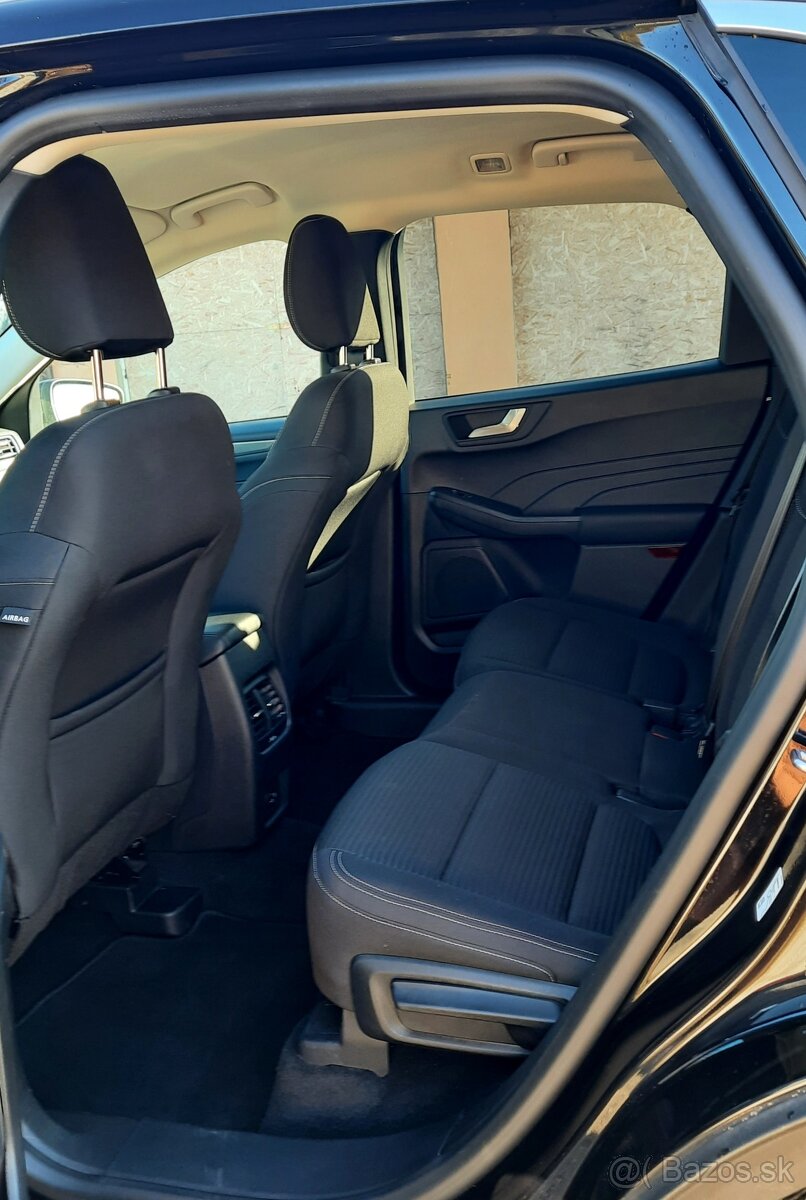 Predám Ford Kuga 2.5 Duratec HEV 190k Titanium eCVT - 17