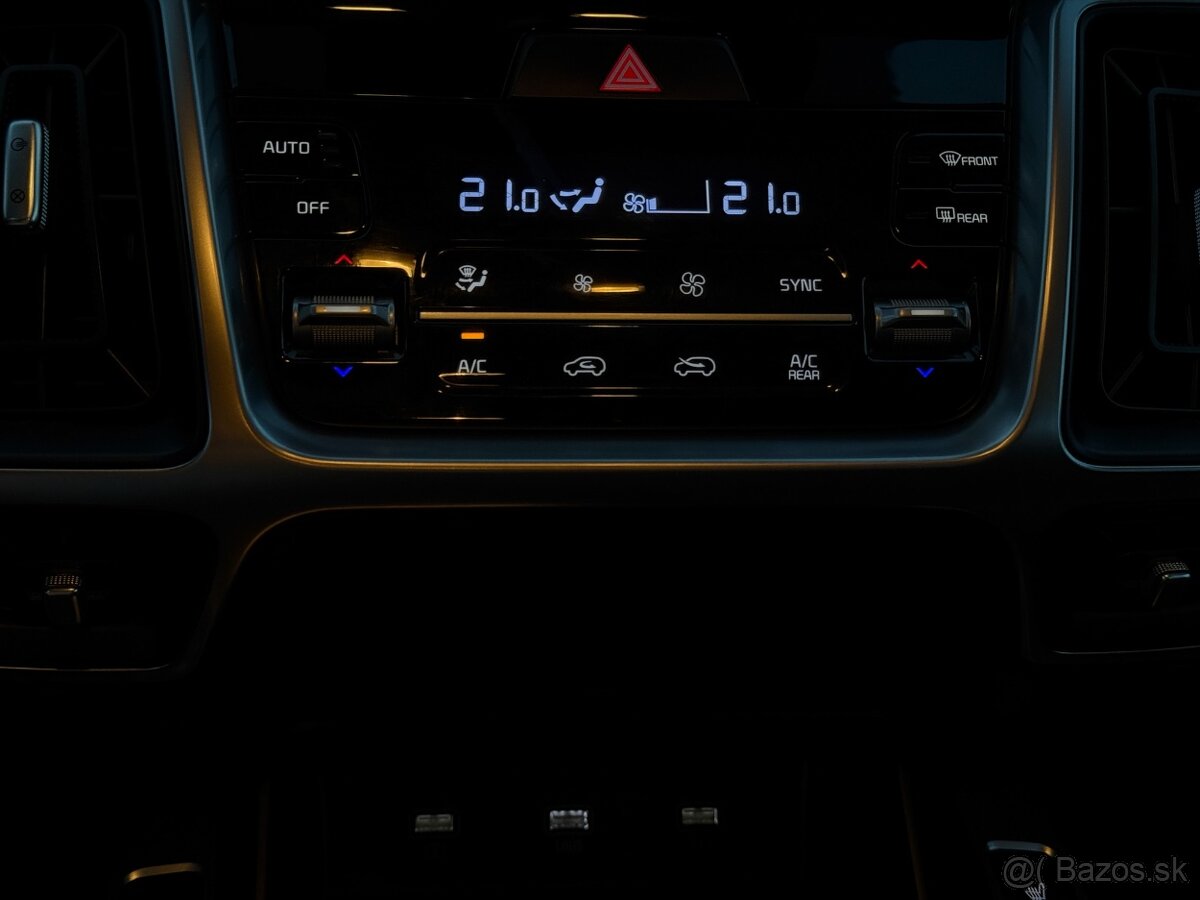 Kia Sorento 2.2 CRDi 7-miestne, Automat, Adaptiv tempomat - 17