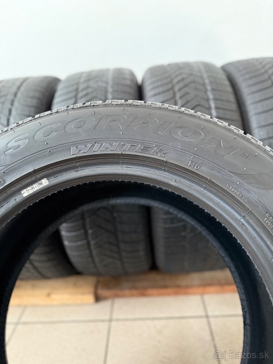 Zimné pneumatiky 235/60/18 Pirelli Scorpion Winter MO - 17