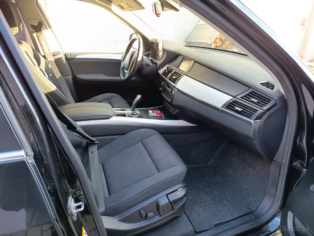 Predám BMW X5 xDrive30d - 17