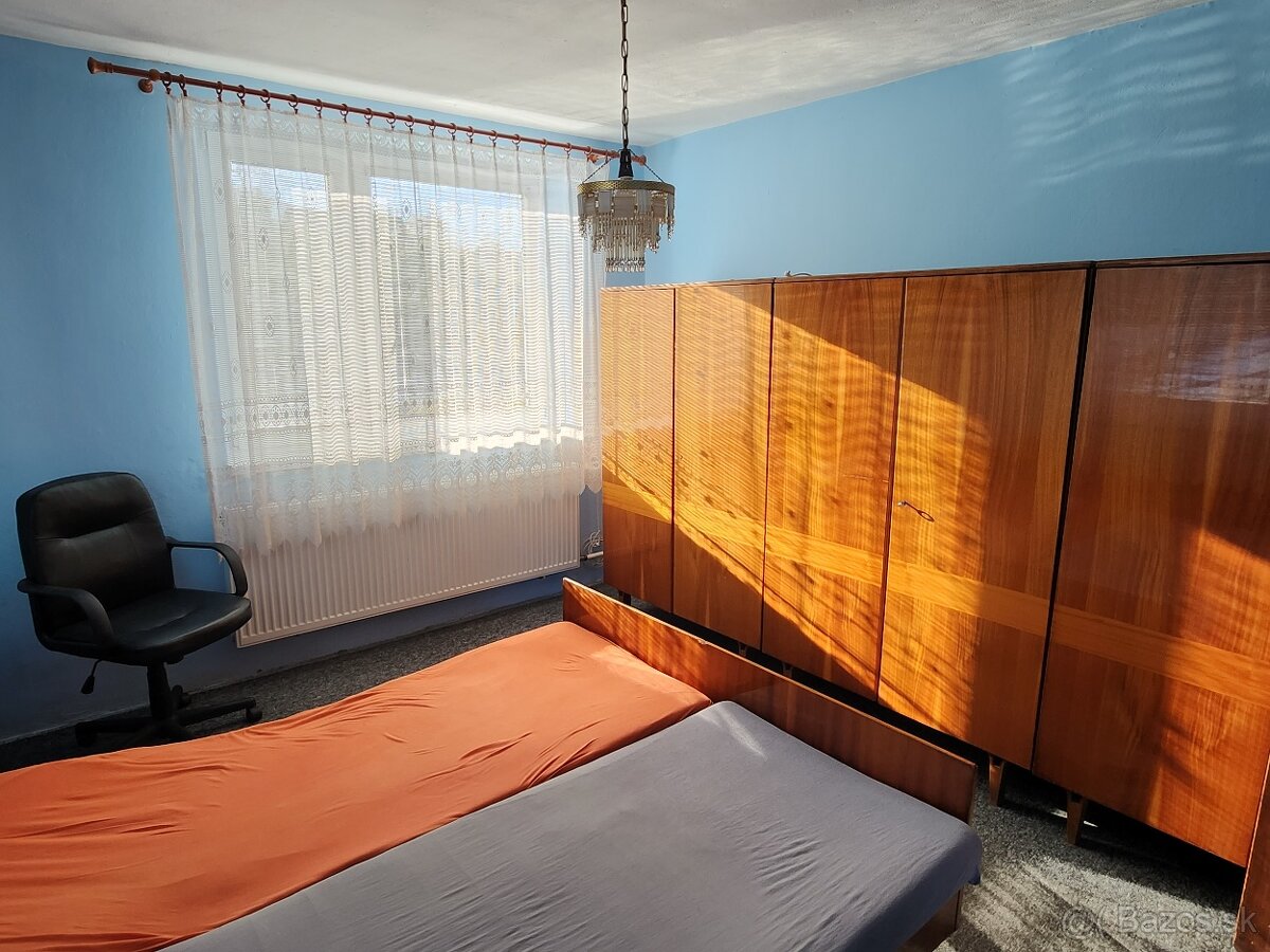 Rodinný dom, 17á pozemok, Vajkovce - 17