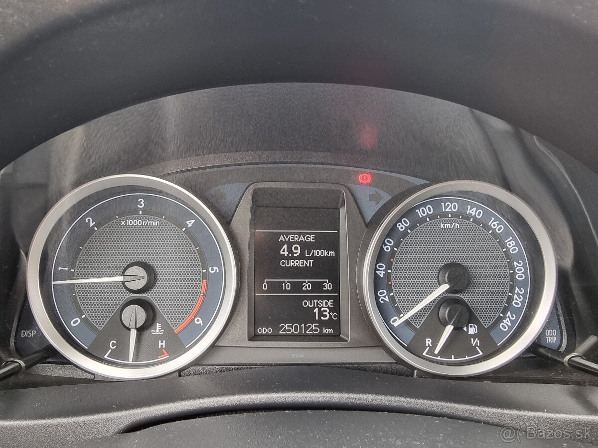 Toyota Auris Touring Sports 1.4 l D-4D DPF Style za 5.690 € - 17