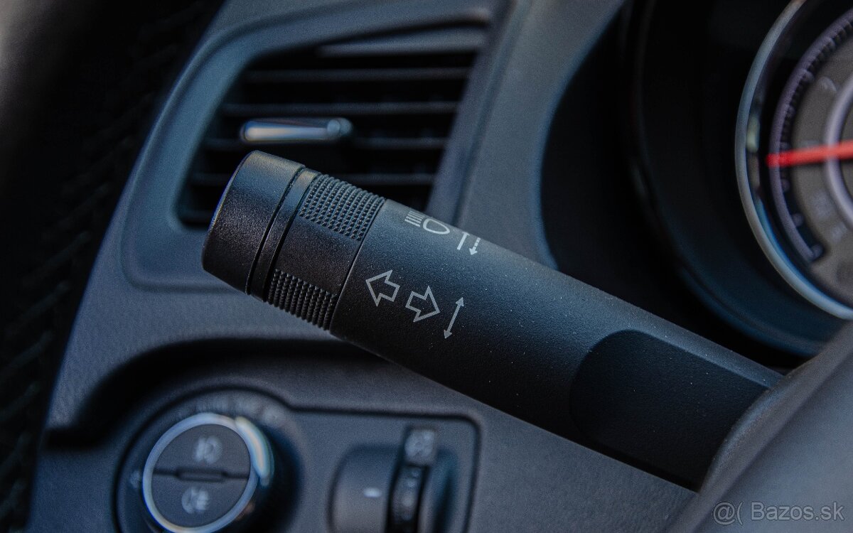 Opel Insignia ST Sports Tourer 1.6 CDTI 136k, 100kW, M6, 5d - 17