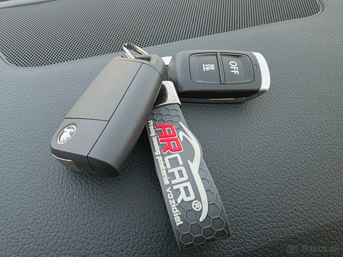 ŠKODA OCTAVIA RS Combi 2.0 TDI /facelift,Webasto✅️ - 17