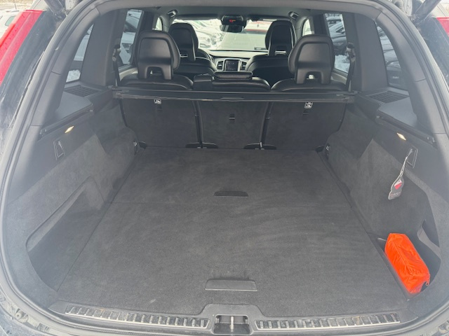 Volvo XC90 XC 90 D5 Drive-E R-Design AWD A/T - 17