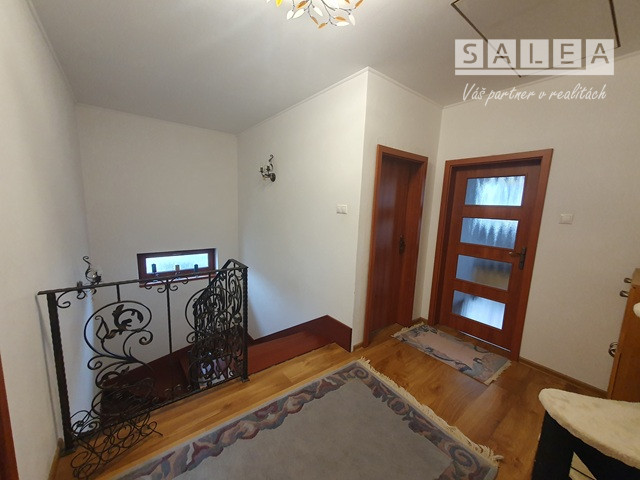 Zaujímavý 4-izbový Rodinný dom (1167m2) Vodárenská Piešťany - 17