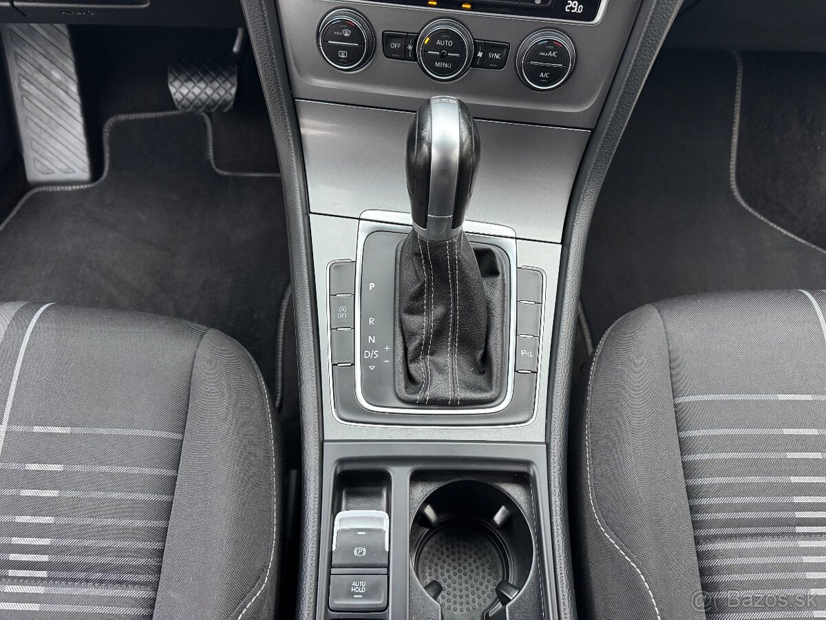 VOLKSWAGEN GOLF 7 VARIANT LOUNGE 1.6 TDI 81KW DSG - 17