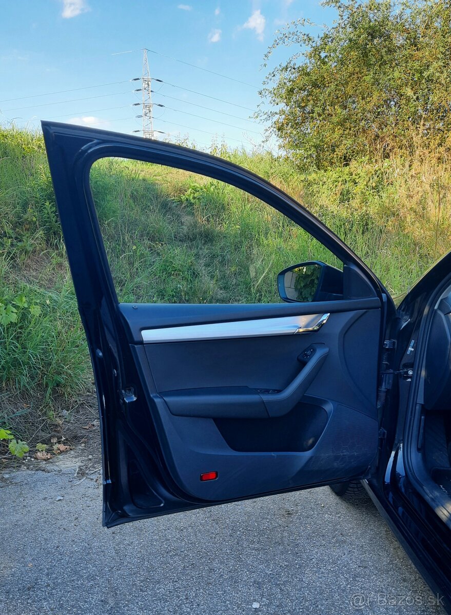 Predám Škoda Octavia Combi 1.6 TDI 115k Ambition - 17