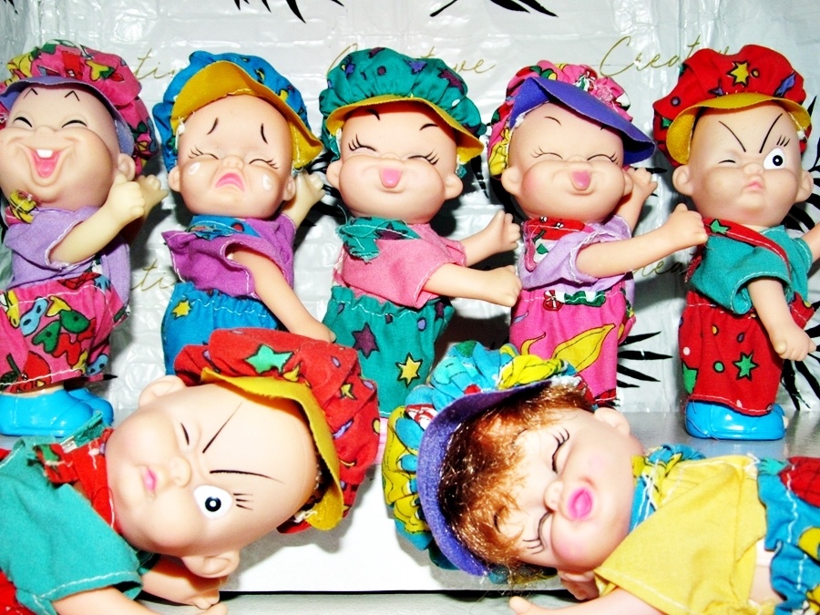 Retro sběratelské malé panenky šklebíci parta 7 rošťáků - 17