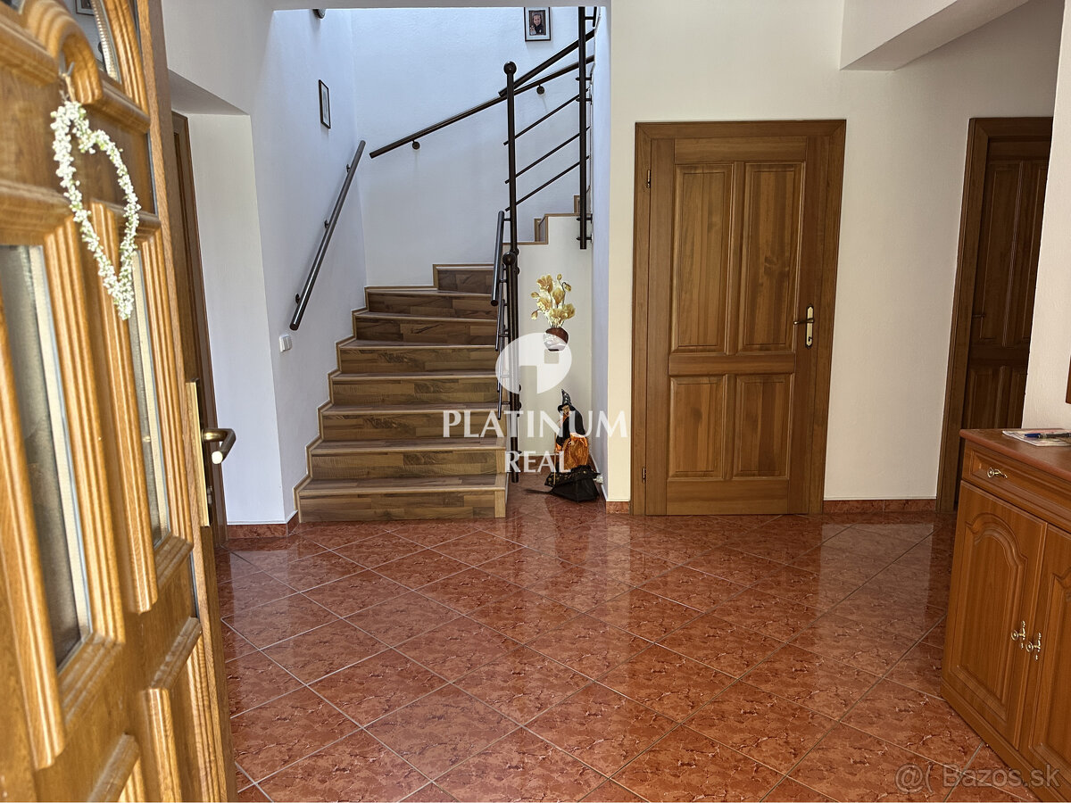 Rodinný dom v srdci Svätého Jura - 17