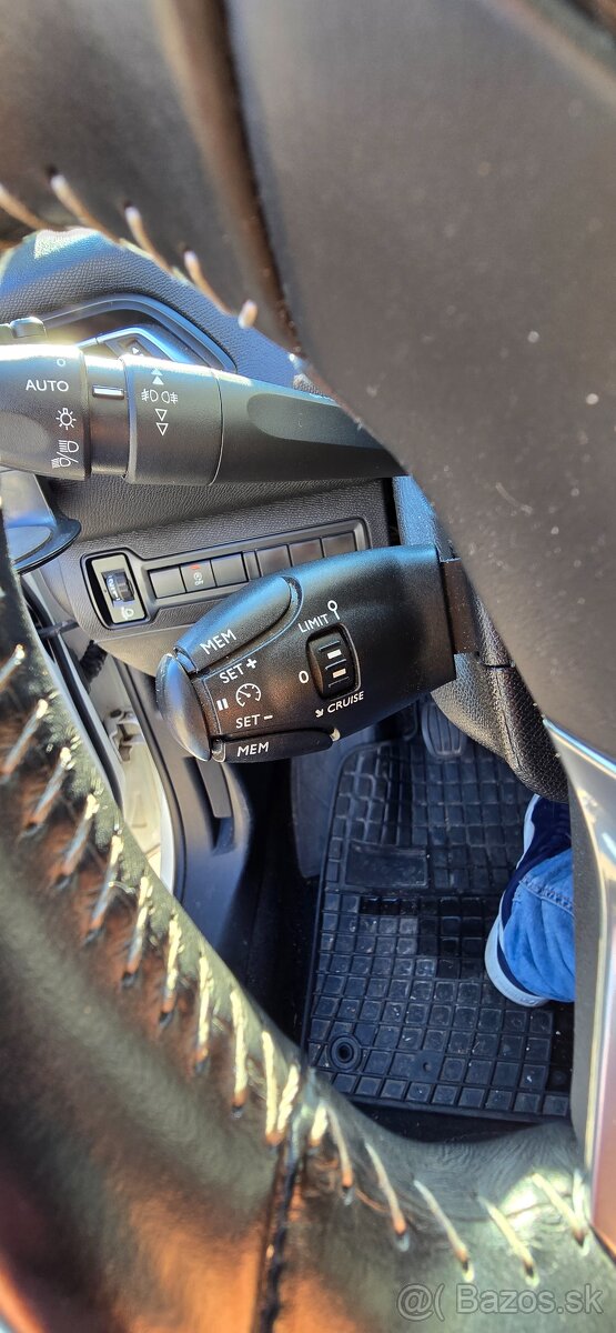 Peugeot 308 t9 2019 - 17