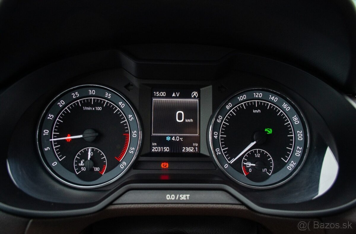 Škoda Octavia 3 combi 2.0 tdi LK DSG - 17