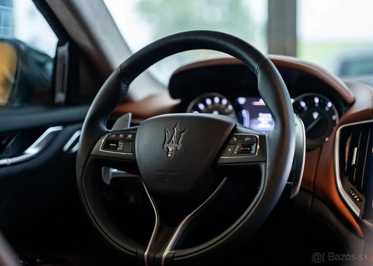 Maserati Ghibli Modena S Q4 - 17