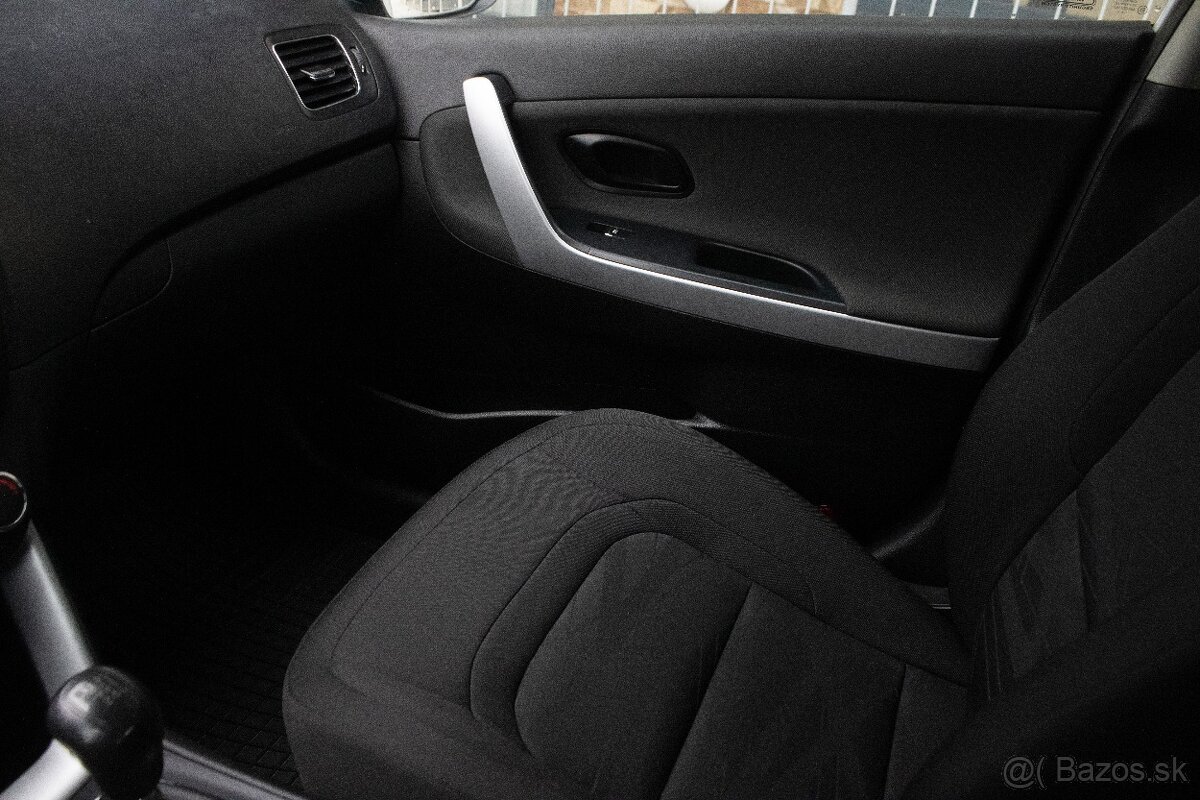 Kia Ceed 1.4 benzín - 73kW (2017) - 17