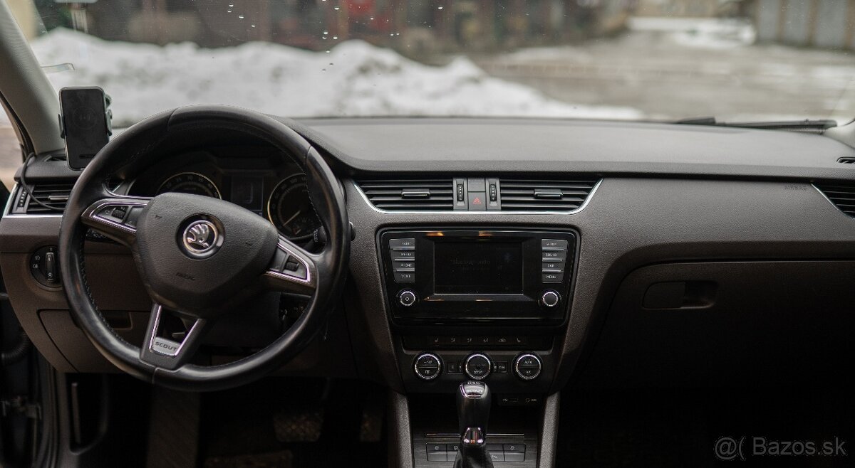 Škoda octavia 3 scout 4x4 2.0 TDi - 17