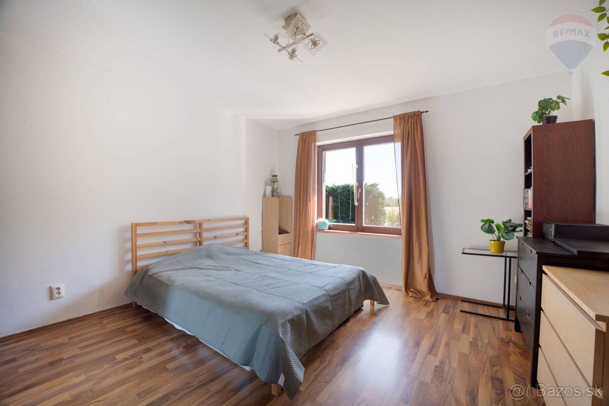 5-izbový rodinný dom s garážou v Kalinkove - 17