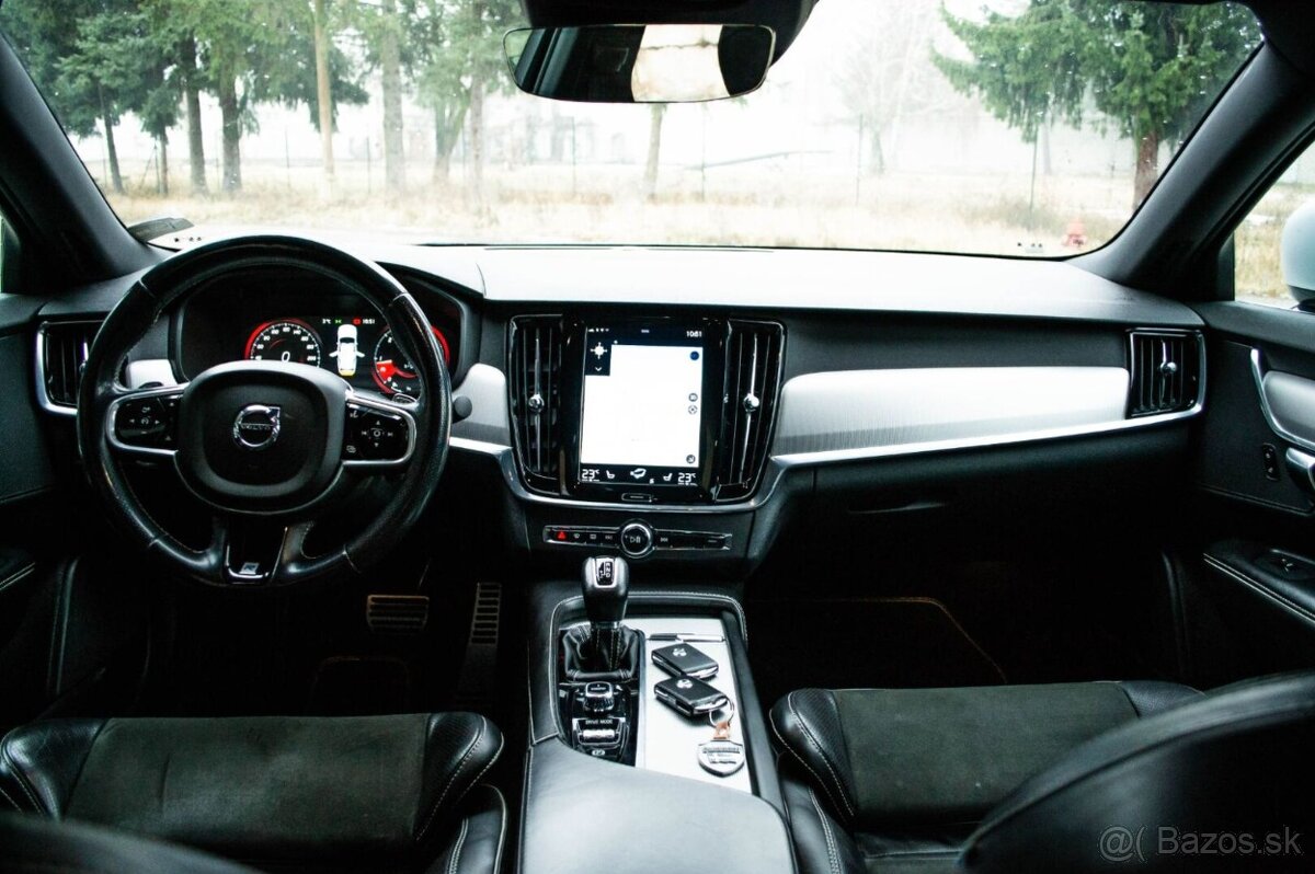 Volvo S90 D4 2.0L Drive-E R-Design A/T AWD - 17
