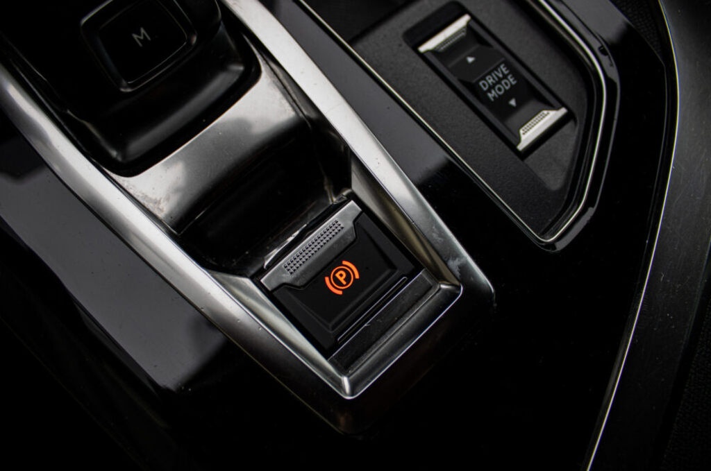 Peugeot 5008 1.2 PureTech 130 E6d-ISC Allure - ODPOČET DPH - 17