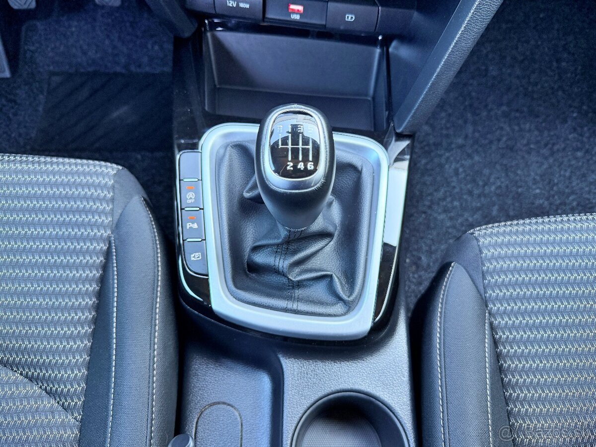 Kia CEED SW 1,5 T-GDi MT6 GOLD PLUS - 17