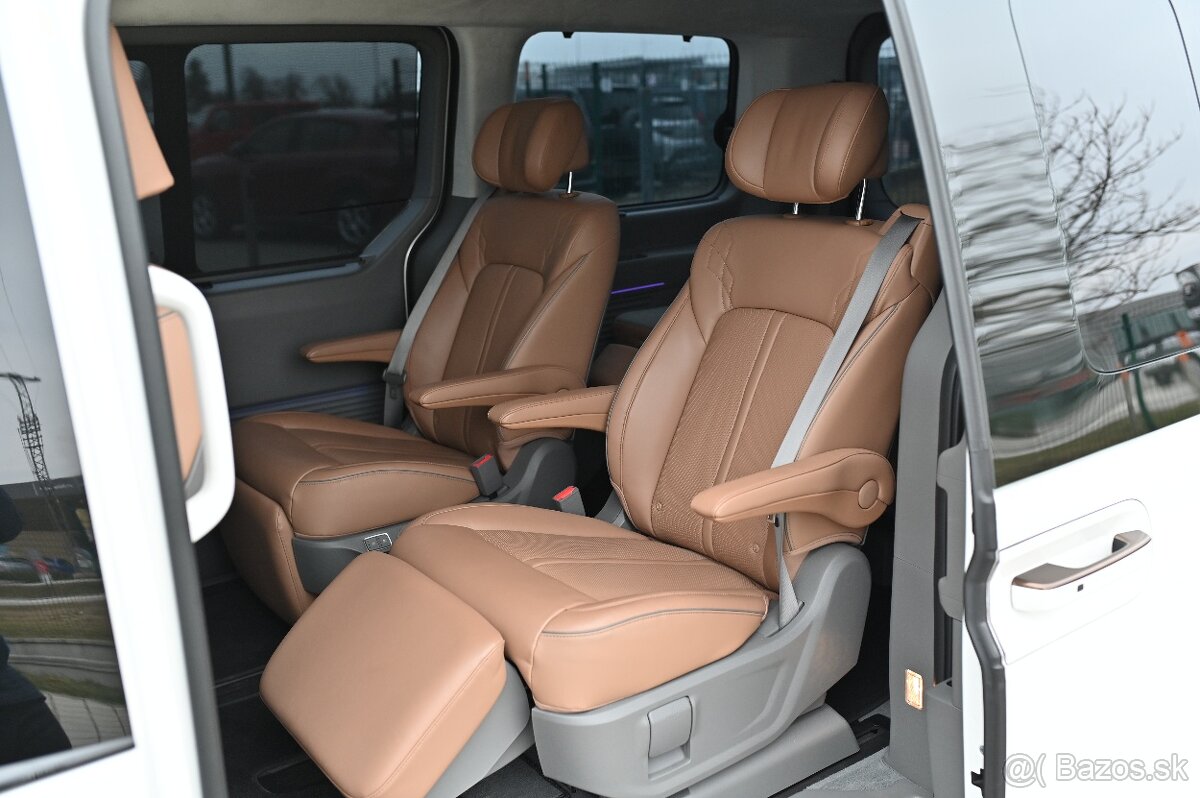 Hyundai Staria 2.2 Luxury - 17