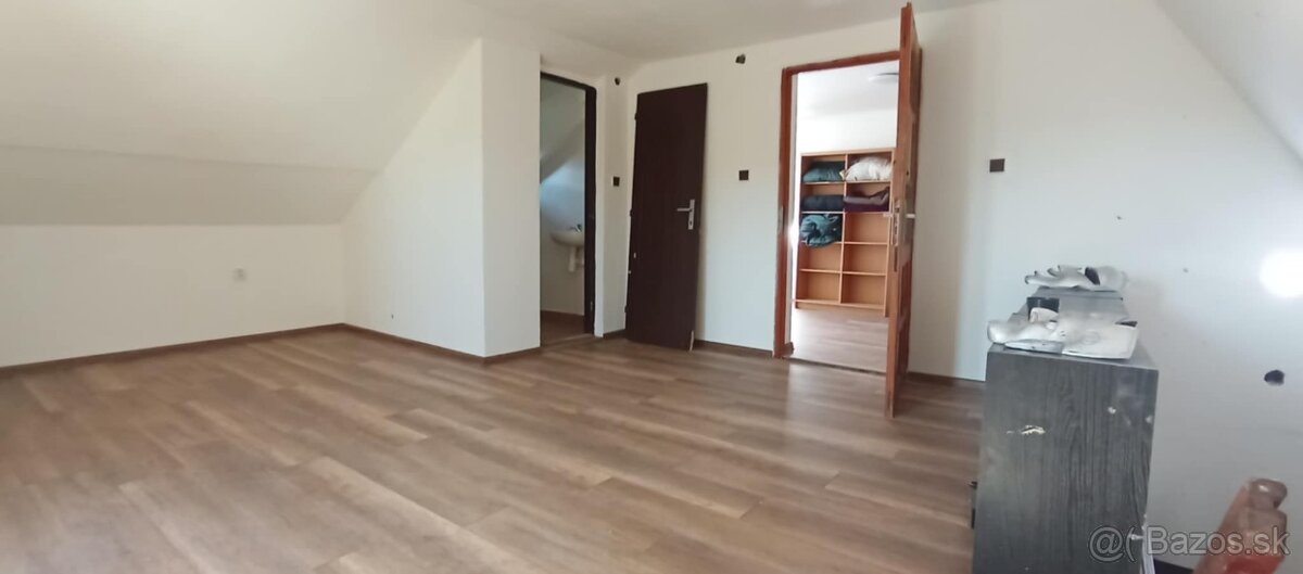 Rekreačná chata pri Ružinej – s čarom prírody a vody - 17