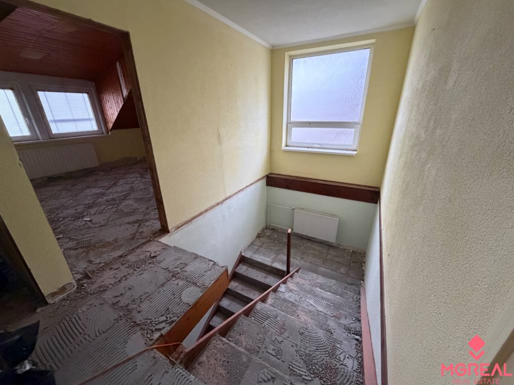 Veľký rodinný dom Podhradie - 17