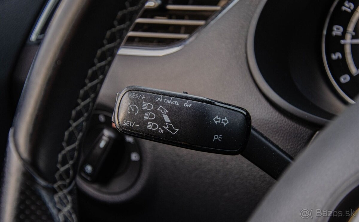 Škoda Octavia Combi 2.0 TDI RS - 17