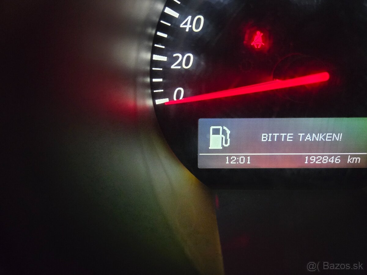 Suzuki Grand Vitara 2.4 benzín 2009 - 17