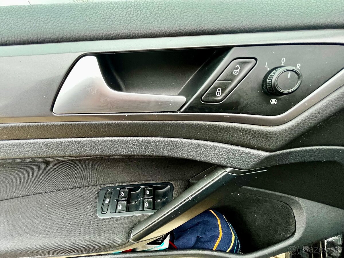 Predám VW Golf Variant 7 1.6 TDI DSG - 17