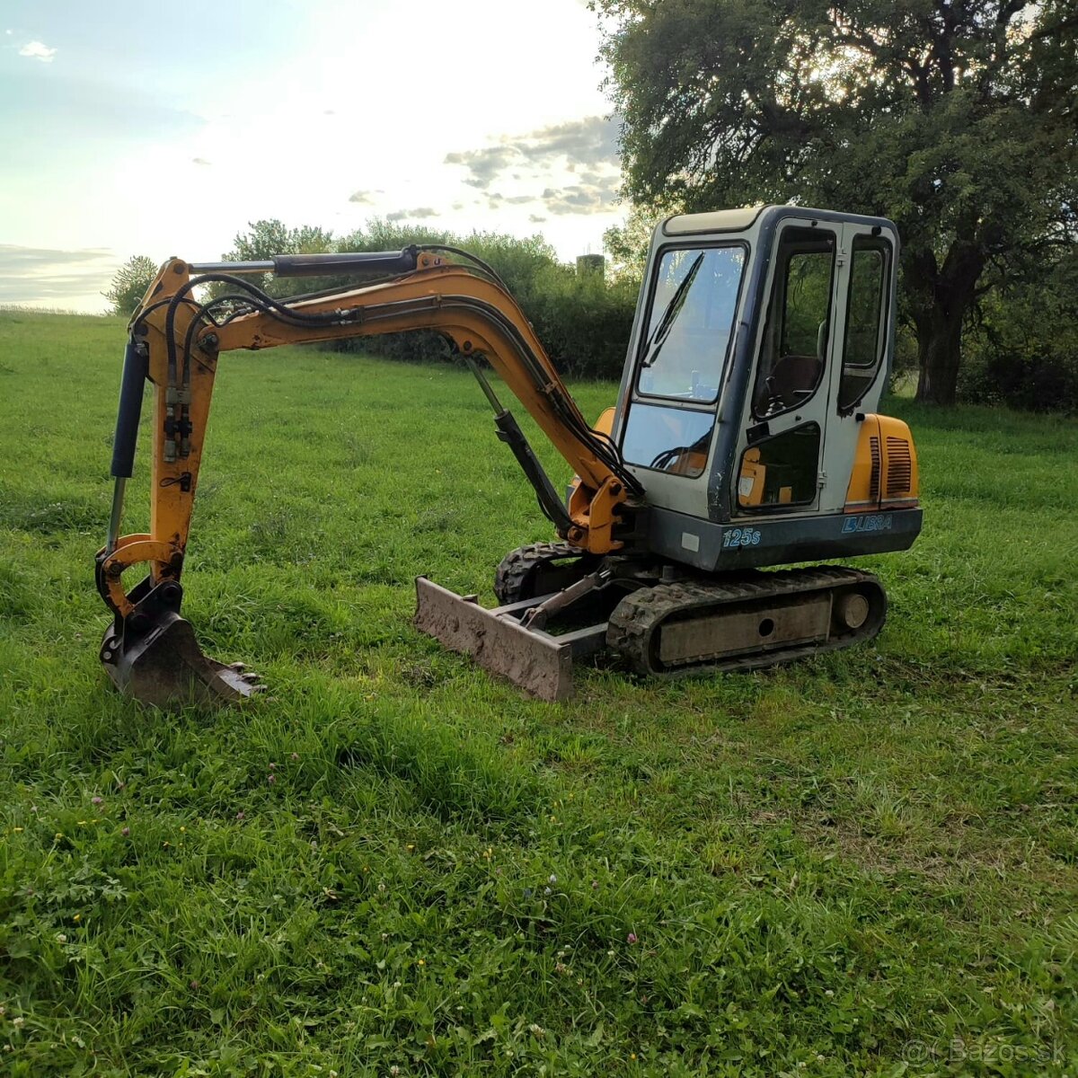 Pasovy bager Libra 125S - 17