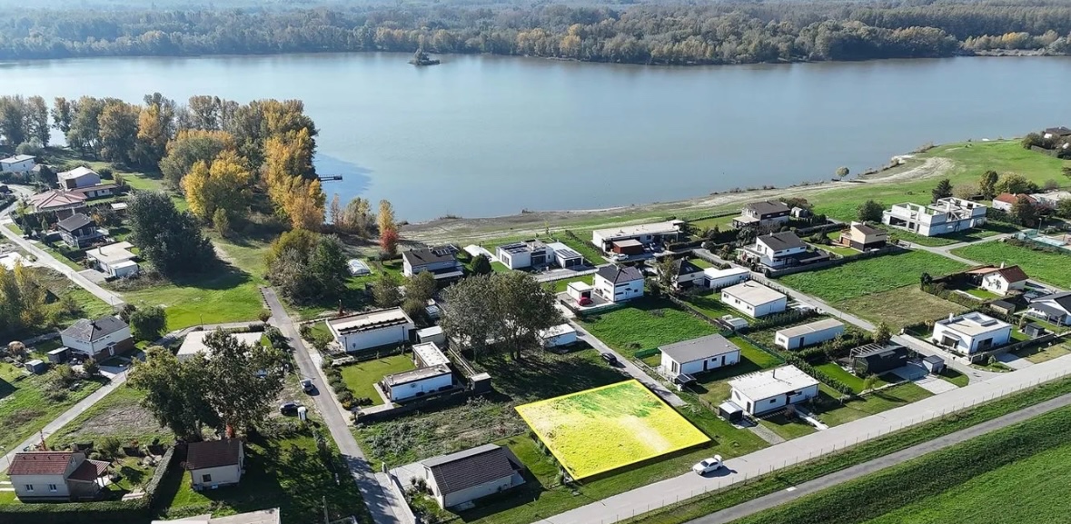Na predaj pozemok Vojka nad dunajom v sukromnom areali - 17