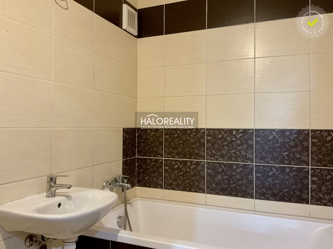 HALO reality - Predaj, trojizbový byt Očová, veľkorysý a sln - 17