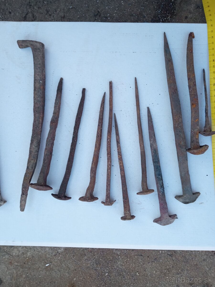 Kované klince klamre - 17