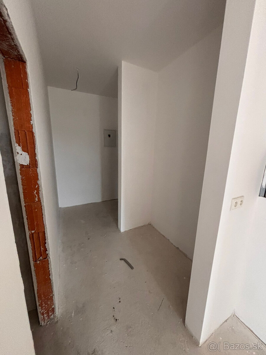 SENEC - EXKLUZÍVNE NA PREDAJ 3 izbový byt s vlastným kúrením - 17