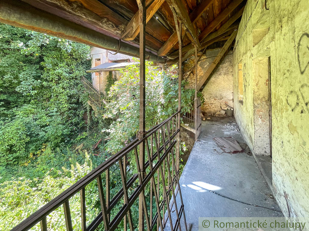 Historický meštiansky dom v centre Kremnice – investičná p - 17