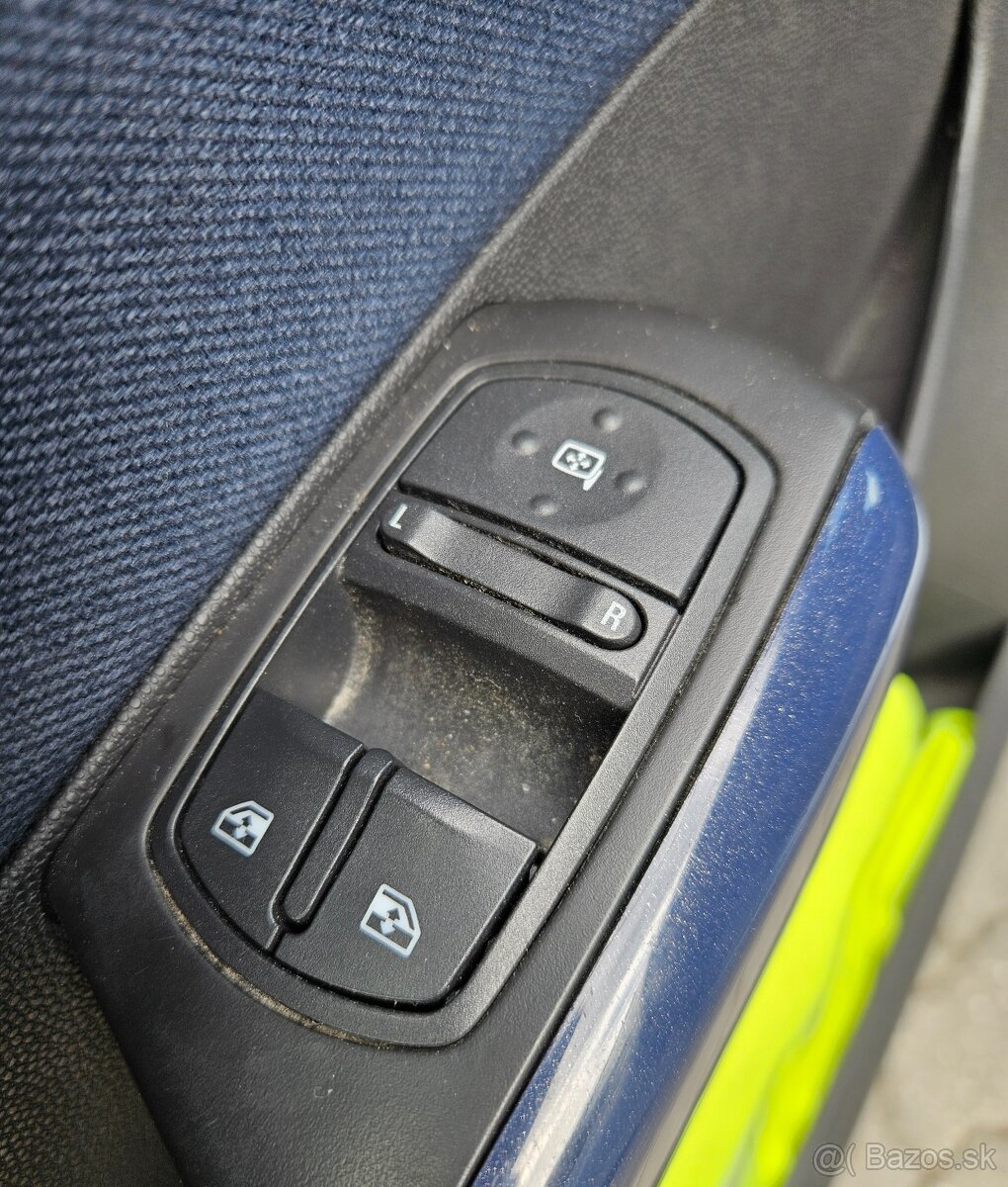 OPEL CORSA 1.2 BENZIN KLIMA Kamera 5 dverí servisná kniha - 17