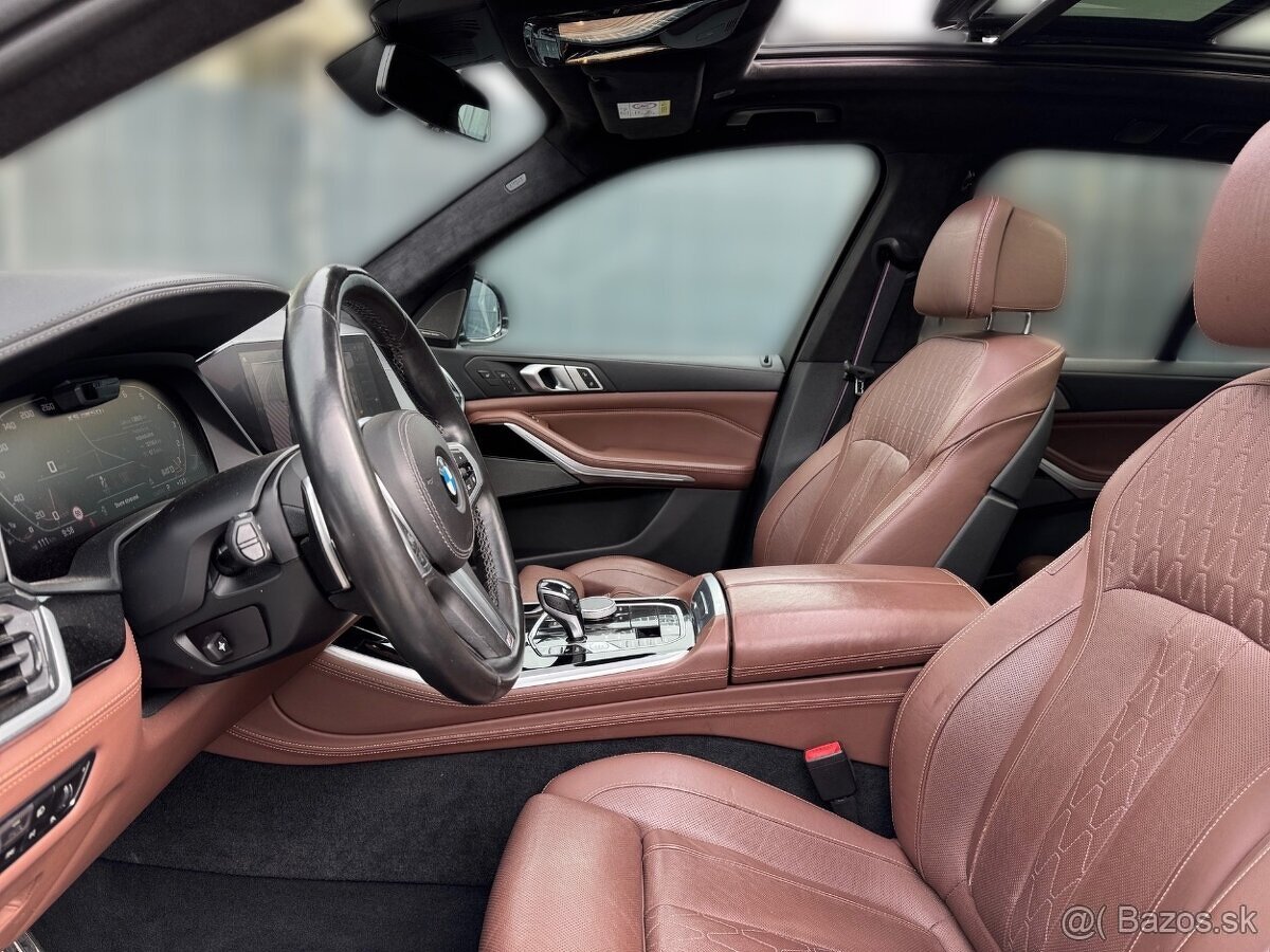 BMW X5 xDrive///M50i INDIVIDUAL LASER MASÁŽ SOFTCLOSE - 17