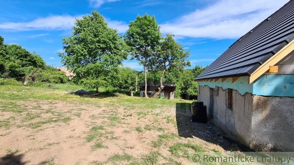 VÝRAZNE znížená cenaHospodárska usadlosť na samote so 1 - 17