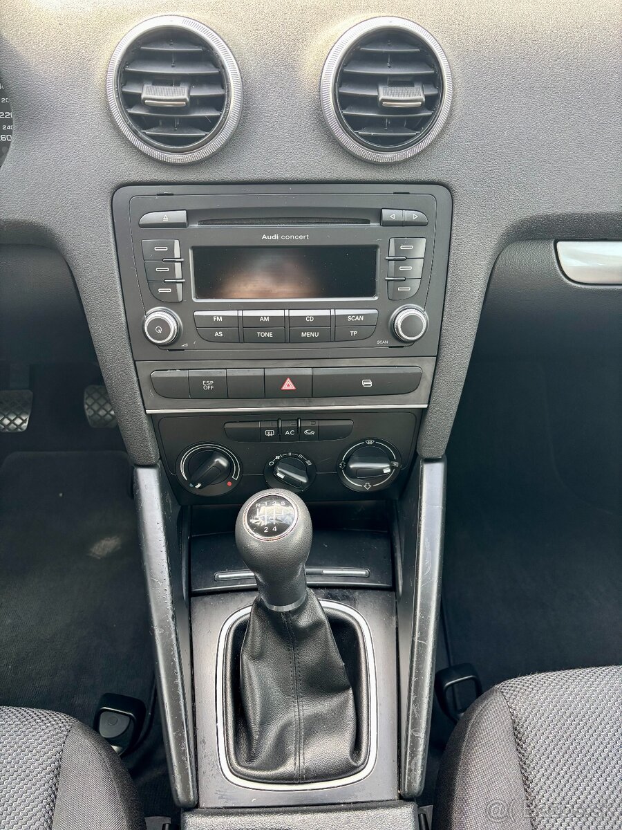 Audi A3 Sportback 1.6 Ambition - 17