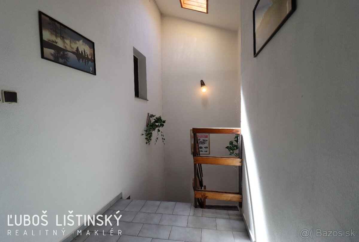 Dvojpodlažná prevádzková budova s veľkou garážou, Hôrka - 17