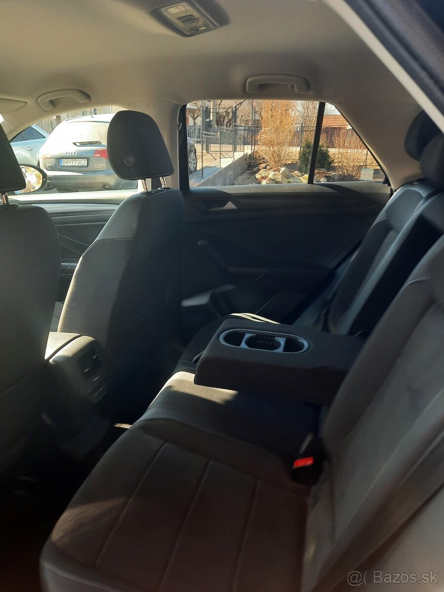 Predám Volkswagen T-Roc 2.0 DTT, DSG A7 - 17