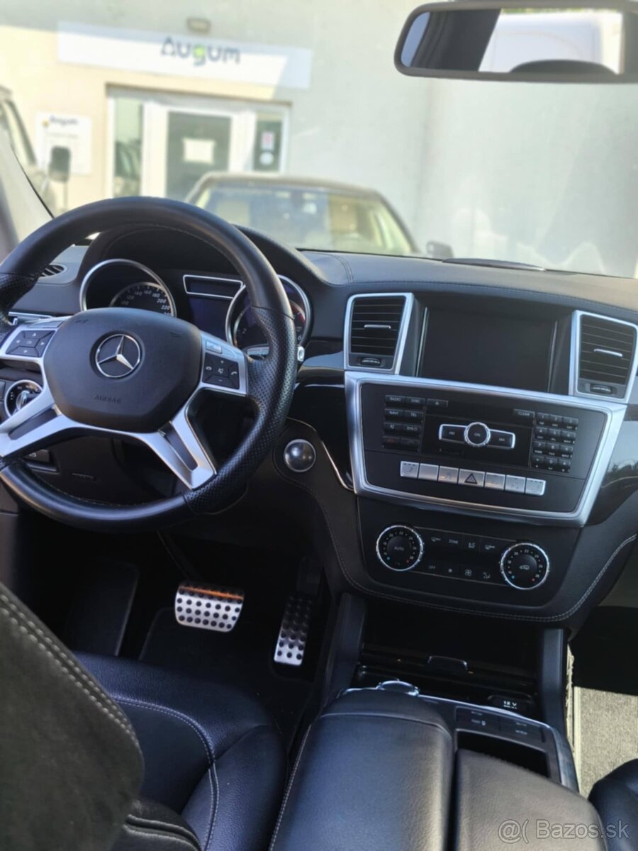 Mercedes-Benz ML trieda 350 BlueTEC 4matic AMG - 17