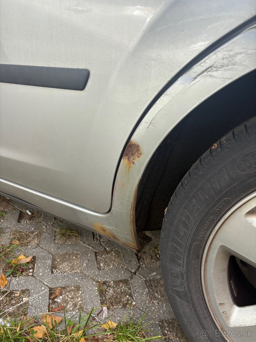 @@@ Predám Ford Focus mk2 kombi 1,6 TDCi 80 kW @@@ - 17