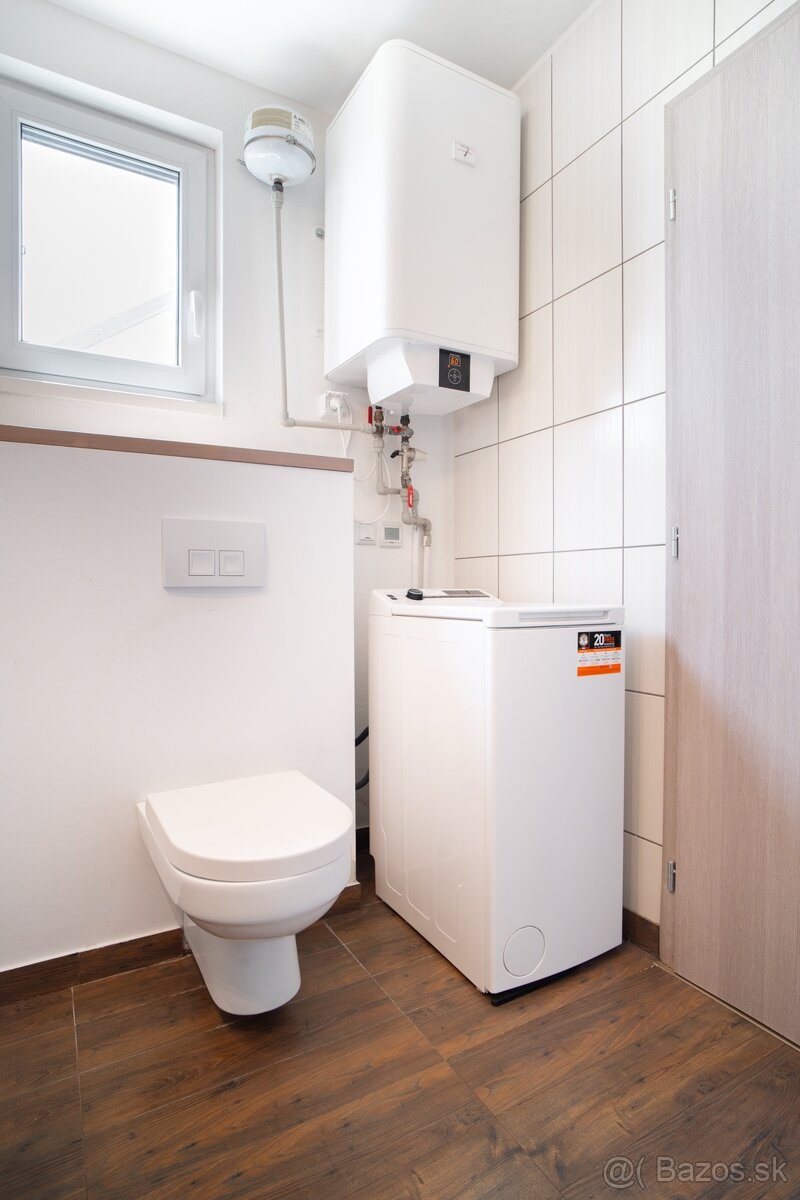 Nadštandardný dom s veľkým pozemkom - Pereš - Predaj - 17