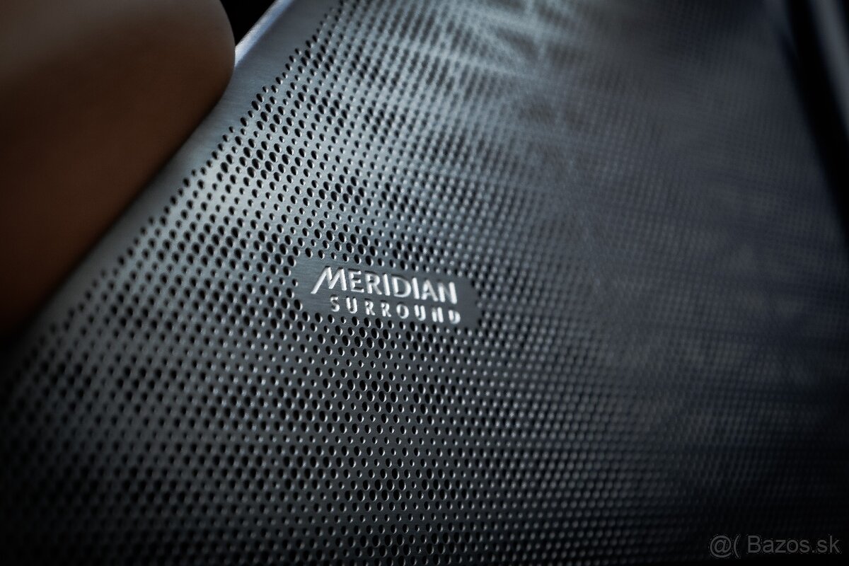 Land Rover Range Rover Velar 3.0D V6 SD6 300k R-Dynamic SE - 17