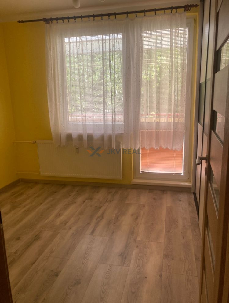 Na prenájom krásny zrekonštruovaný 3-izbový byt - 17