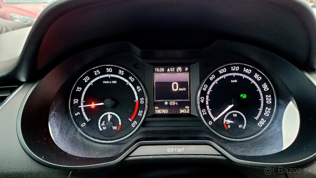 Škoda Octavia Combi 2.0 TDI RS DSG 4x4 - 17