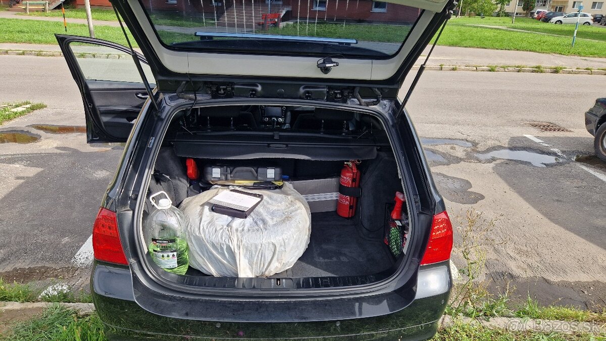 BMW e91 318i r. 2008 - 17