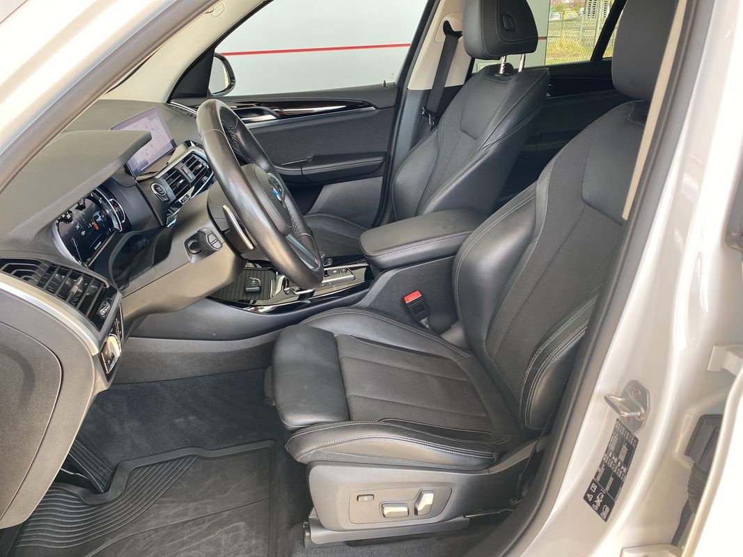 BMW X3 20i xDrive 135kW AT/8 X-line - 17