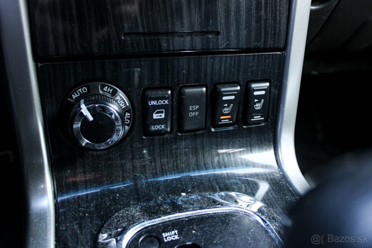 Nissan Pathfinder 3.0 V6 A/T 7MIEST - 17